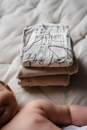 DELUXE VELVET Love Live Laugh